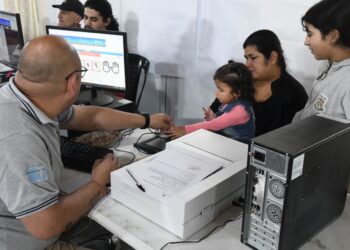 Vecinos del Lote 4 facilitaron sus gestiones con el Programa “Identidad Formoseña”