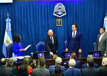 En una jornada histórica, los tres Poderes del Estado juraron la nueva Constitución Provincial