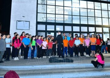 El Teatro de la Ciudad recibió al 2° Encuentro Coral “Compartamos y cantemos juntos”