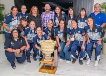 El Gobernador recibió a las campeonas de la Copa de la Amistad 2025