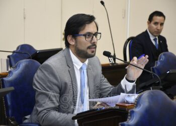 Vera cuestionó a Paoltroni y afirmó que “desconoce la Constitución Nacional” al plantear una intervención federal en la provincia