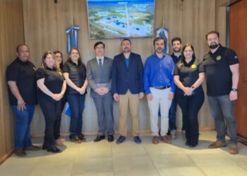 El cónsul de la República del Paraguay y autoridades de la UNA visitaron el Polo Científico