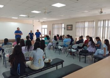 Capacitación en RCP para el personal de Salud Mental del Hospital Distrital N° 8