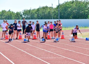 Las categorías Sub 13 y Sub 15 tuvieron competencias en la pista de atletismo del CEF N° 1