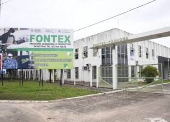 Fontex entregó 95 mil guardapolvos destinados a estudiantes y docentes para el ciclo lectivo 2026
