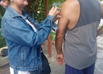 Aplicaron 278 dosis de vacunas en el barrio Villa Hermosa y otros aledaños