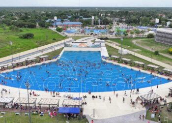 Más de doce mil personas disfrutaron del Parque Acuático en el arranque del fin de semana