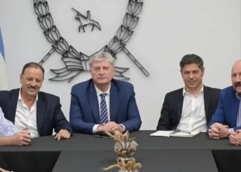 Insfrán y otros mandatarios llamaron a votar contra la reforma laboral