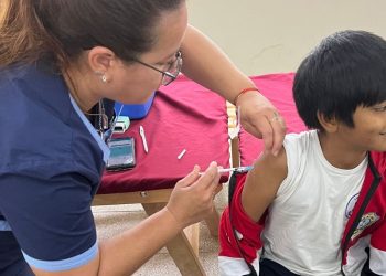 A días del inicio de clases recuerdan completar el carnet de vacunación de niñas y niños en edad escolar