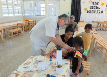 Equipo sanitario brindó atenciones médicas a comunidades cercanas a Las Lomitas