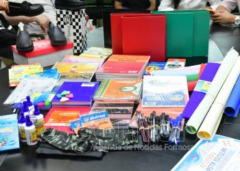 Esta semana se formalizará el acuerdo de una canasta escolar provincial, con 33 artículos, adelantó Pérez  