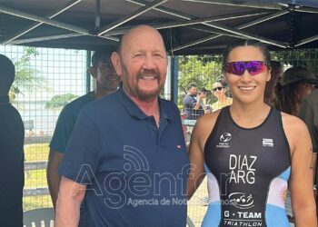El Gobernador presenció la Copa de Desarrollo de Triatlón y apoyó el Campeonato Suramericano