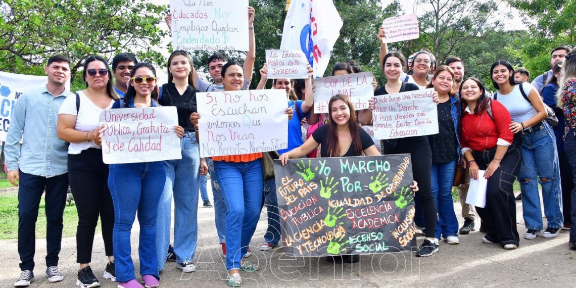 Trabajadores de las Universidades Nacionales perdieron el 50% de los salarios desde que asumió Milei