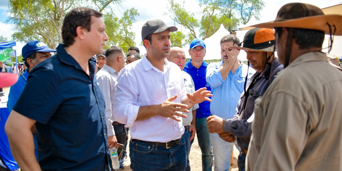 El Vicegobernador visitó obras viales y de defensas en la zona de Laguna Yema