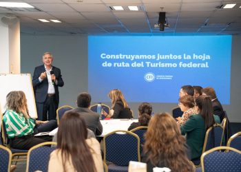 Formosa participó en jornada del CFI para fortalecer una agenda federal del turismo