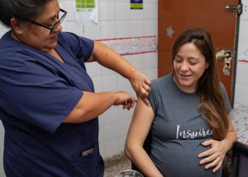 Recuerdan que la vacuna VSR en el embarazo brinda protección a los bebés desde el momento del nacimiento