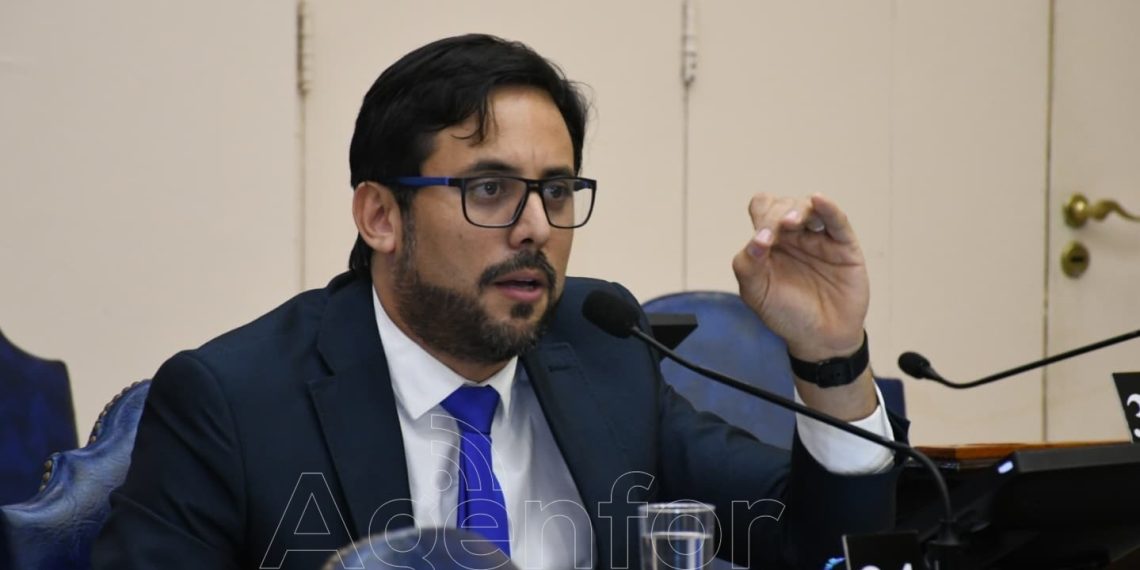 Vera: “El pedido de intervención de Paoltroni es una maniobra de distracción ante el fracaso libertario”