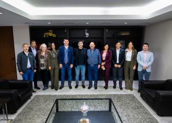 Insfrán se reunió con la nueva comisión directiva del CPCEF