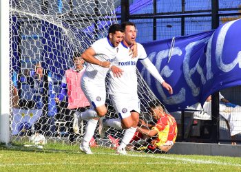 Sol de América goleó a Sarmiento y lidera la Zona 2 del Federal A
