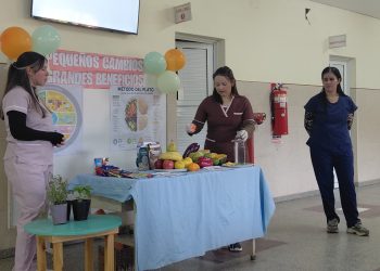 Reforzaron la importancia de la alimentación saludable y la nutrición en el centro de salud “María Luisa Espinoza”