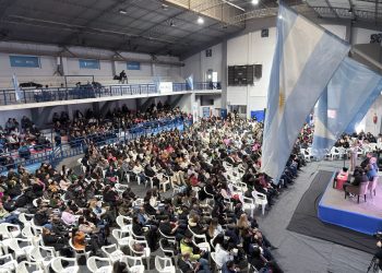 Con la presencia de más de 700 docentes, se desarrolló la primera etapa de “Consuma Conciencia”