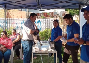 Vecinos del barrio Santa Rosa recibieron al Programa “Cuidado Responsable de Mascotas”