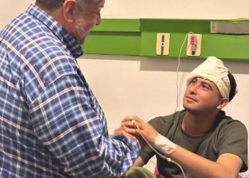 El ministro de Gobierno y el Comando Superior visitaron al efectivo lesionado durante un procedimiento en Mojón de Fierro