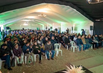 Laguna Yema: El CEDEVA fue sede de la jornada técnica enfocada en el pasto como insumo de la ganadería formoseña