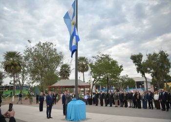 Ibarreta celebró su 105° aniversario con un acto y desfile del que participó el Vicegobernador