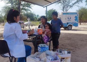 El centro de salud de Lote 8 trabajó en la comunidad El Palmarcito II
