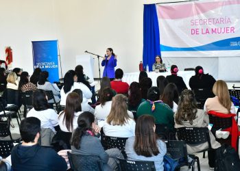La Secretaría de la Mujer capacitó sobre violencia digital, prevención y abordaje con perspectiva de género