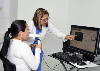 Atencia saludó a los médicos neumonólogos en su día