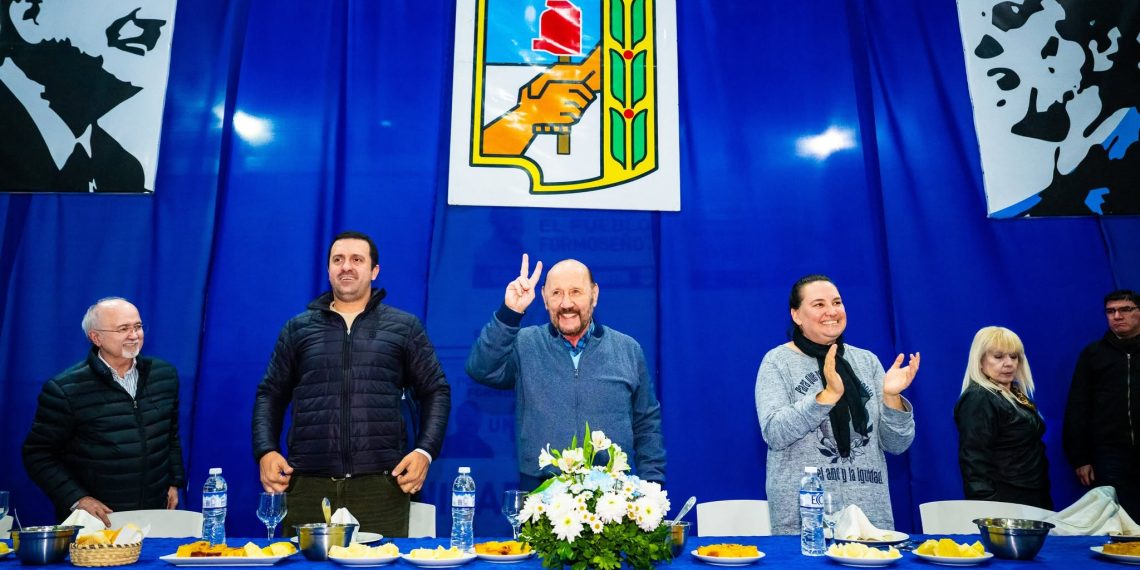 Luego del Congreso Provincial del PJ, Insfrán compartió un almuerzo con congresales de toda la provincia