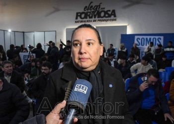 Parola sostuvo que la oposición “le tiene miedo” al Gobernador y por eso buscan sacarlo “por escritorio”