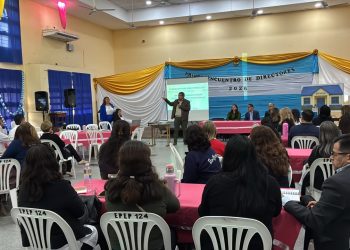 El ministro Aráoz participó del Primer Encuentro de Directores del Nivel Primario