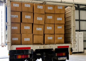 Fontex inició la entrega de 66.600 guardapolvos destinados al ciclo lectivo 2027
