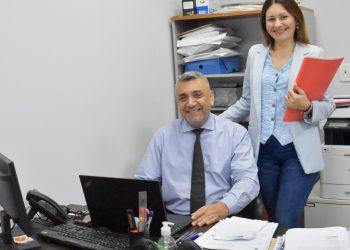 Atencia saludó a las secretarias y los secretarios en su día