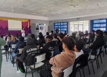 Estudiantes de la EPES Nº 91 participaron de una charla sobre salud bucal y prevención de ITS