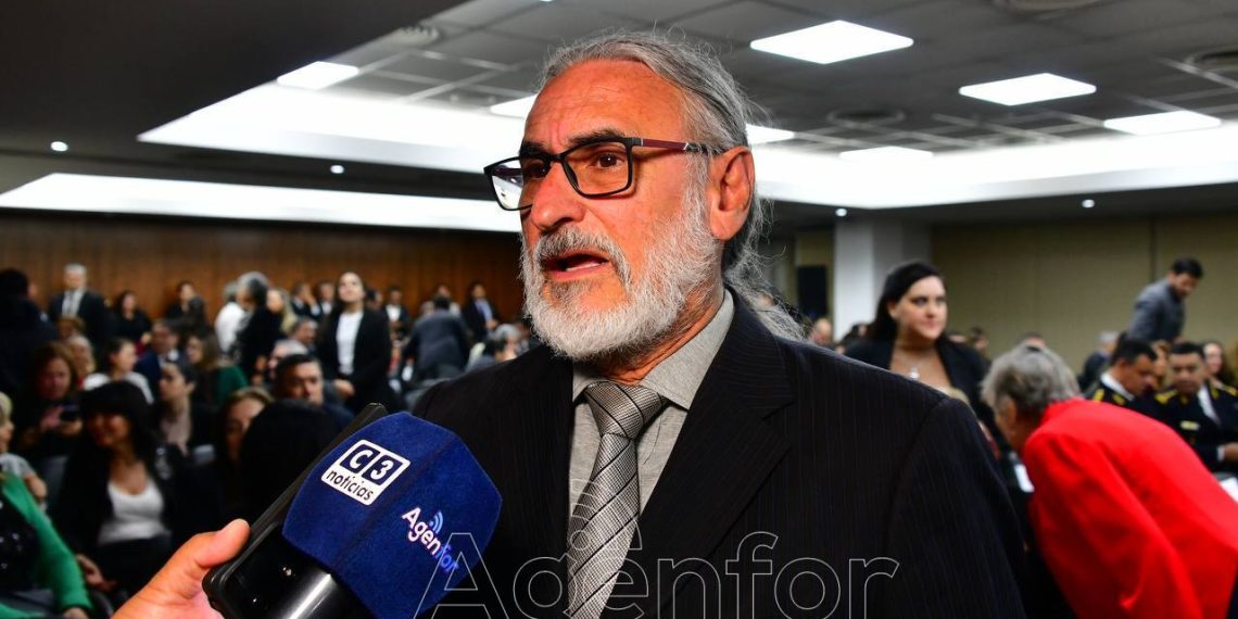 Basterra: “El Gobierno nacional no se puede hacer el distraído con el endeudamiento de las familias”