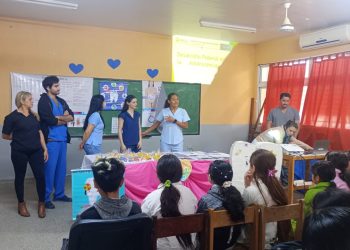 Brindaron una charla para promover la salud integral en la niñez y adolescencia en la EPEP N° 82