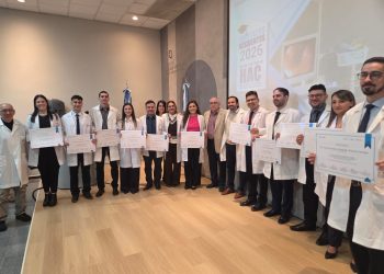 Diez egresados y 27 nuevos residentes en el HAC