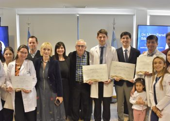 El ministro Atencia encabezó el acto de graduación de los residentes del Hospital Interdistrital Evita