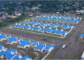 Insfrán entregará 80 viviendas en Laguna Blanca