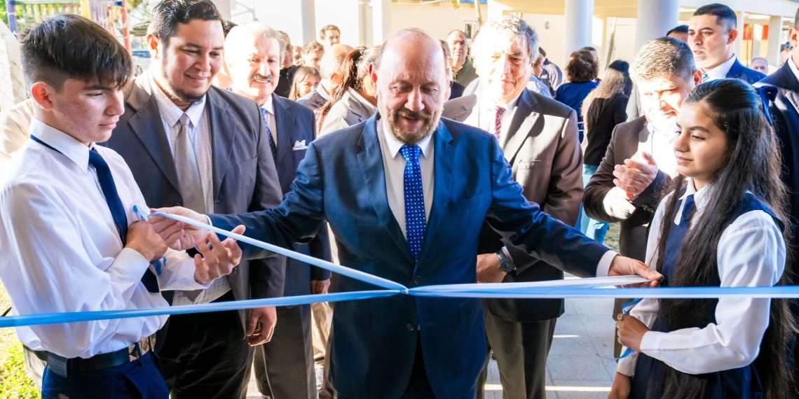 Insfrán inauguró diversas obras en Banco Payaguá