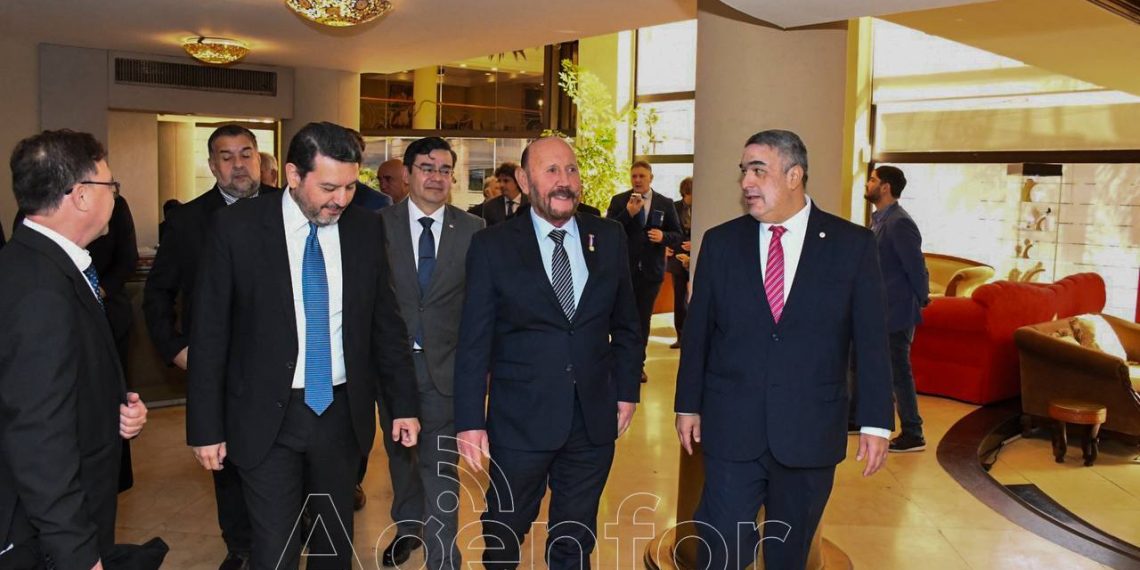 Insfrán participó del encuentro bilateral del Comité de Integración Paraguay-Argentina