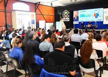 El ministro Aráoz consideró “fundamental” brindar una educación digital integral