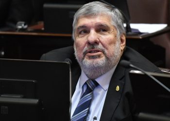 Mayans cuestionó a Milei por el caso Bolsonaro y denunció el incumplimiento del Derecho Internacional