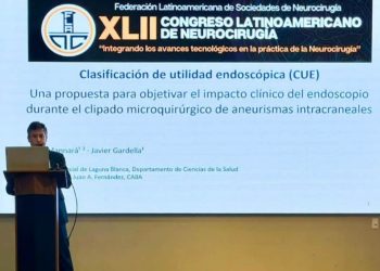 Docentes de la UPLaB exponen en Congreso Internacional su investigación sobre cirugía de aneurismas cerebrales