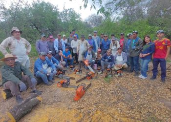 Las Lomitas: Desarrollaron un curso sobre el uso de motosierras para el aprovechamiento del vinal