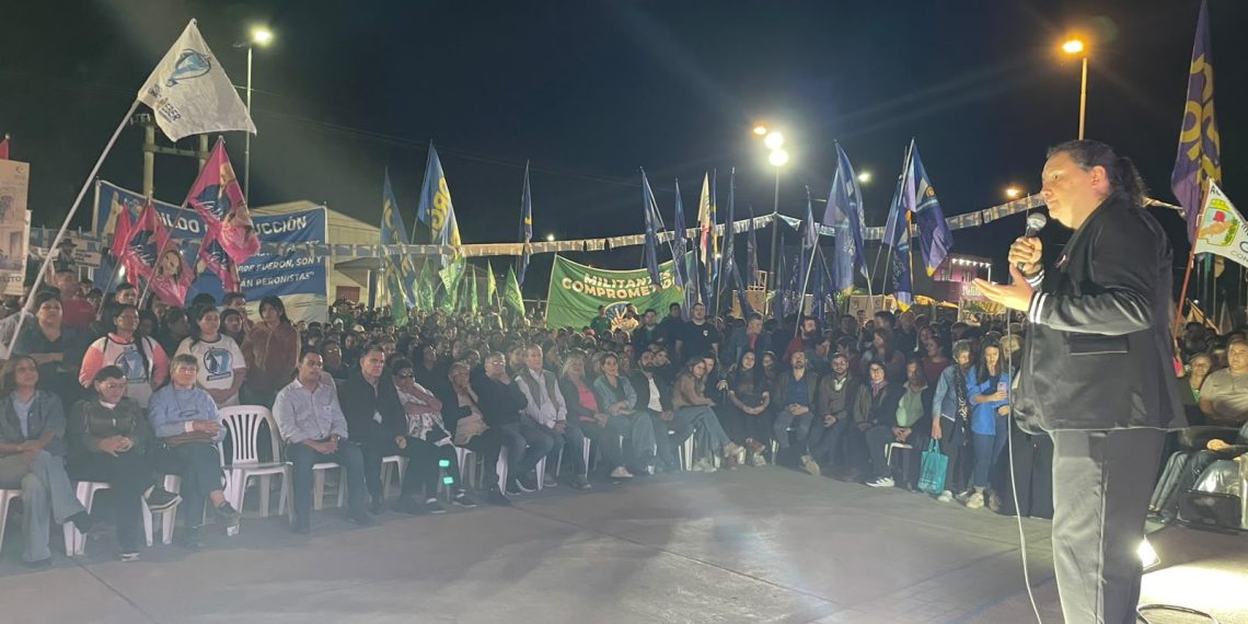 Parola: “Siempre que gobierna el neoliberalismo la Patria está en peligro”